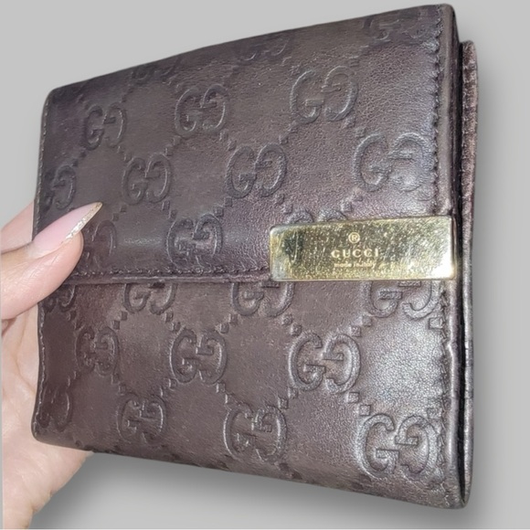 GUCCI🪢 GG Signature Brown Leather Compact Bifold Wallet - Picture 2 of 7